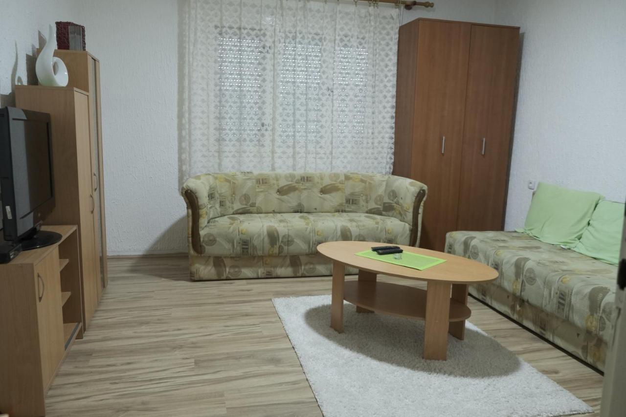 Nikodijevic Apartment Vrsac Ngoại thất bức ảnh
