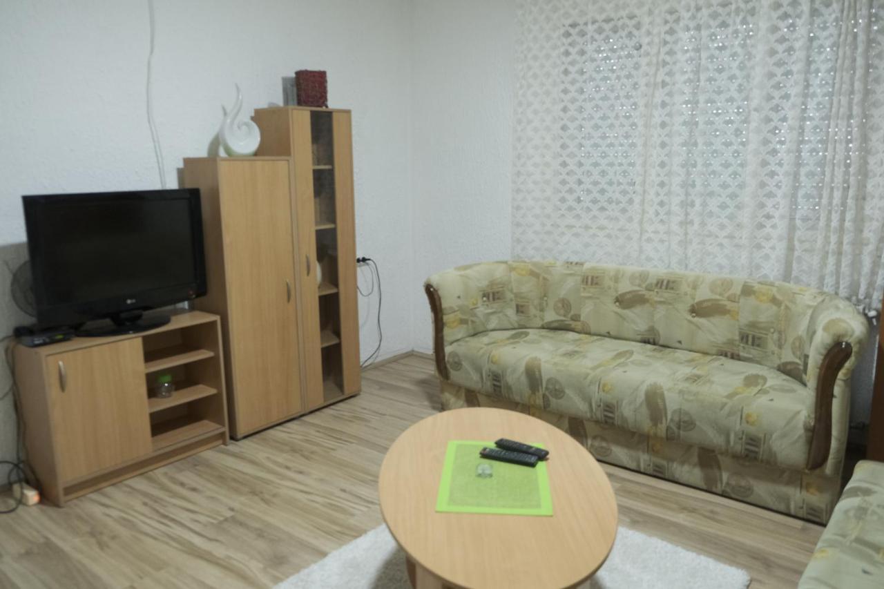 Nikodijevic Apartment Vrsac Ngoại thất bức ảnh