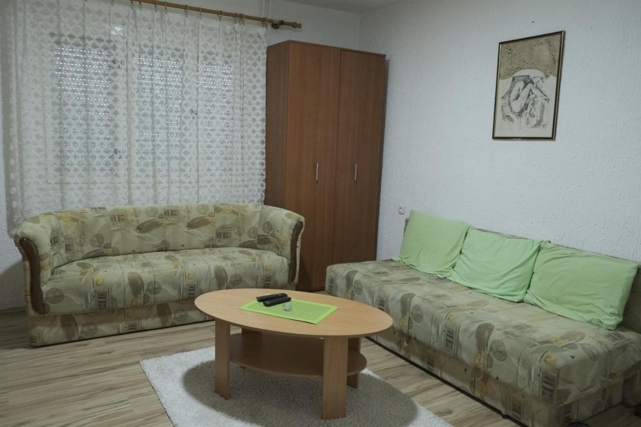 Nikodijevic Apartment Vrsac Ngoại thất bức ảnh